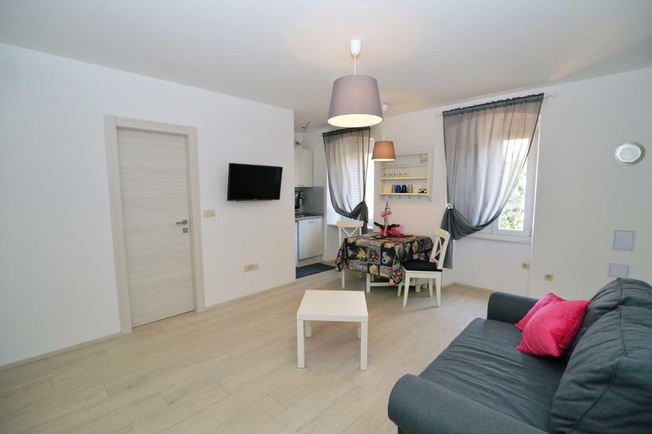 Apartments Knezgrad Ловран Екстер'єр фото